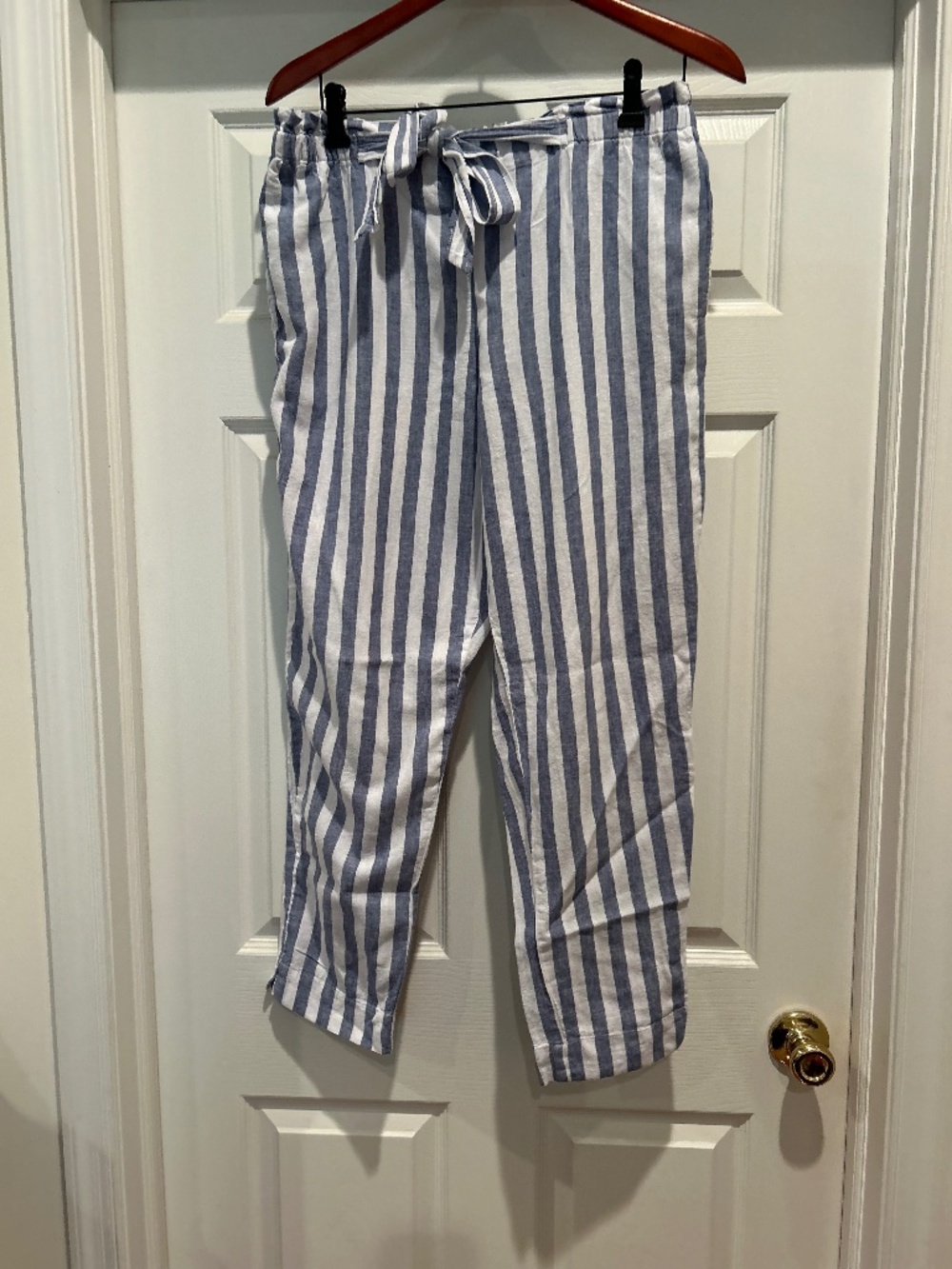 BeachLunchLounge Striped pants with belted tie